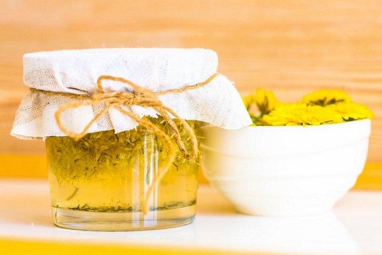 Confiture de pissenlit aux pétales