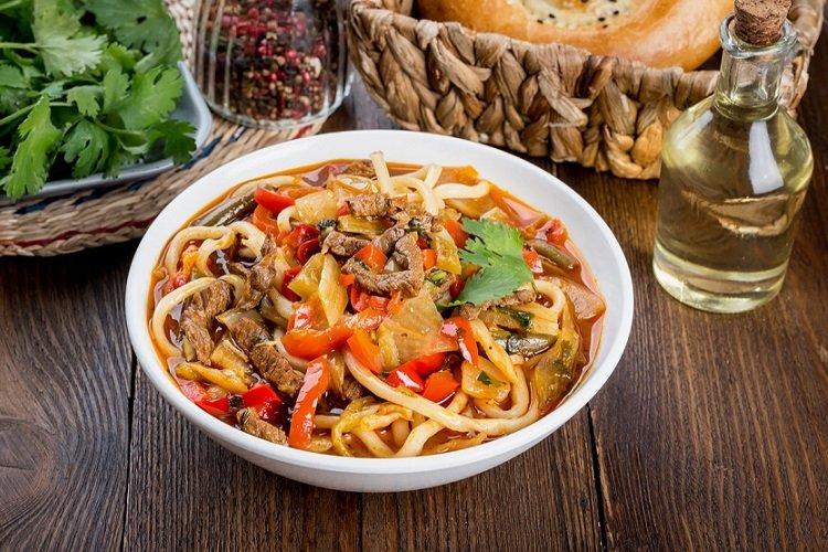 Lagman de boeuf et courgettes