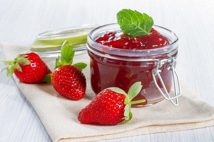 Confiture de fraises épaisse