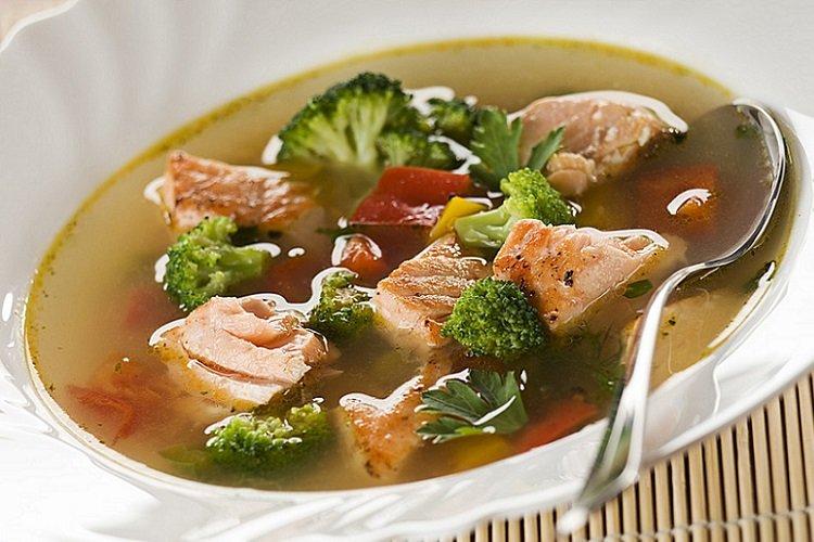 Soupe de saumon aux légumes