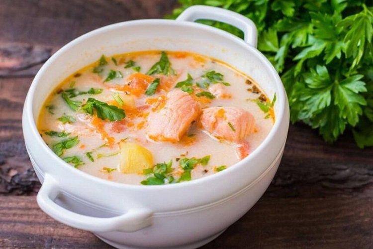 Ukha au saumon et fromage à la crème