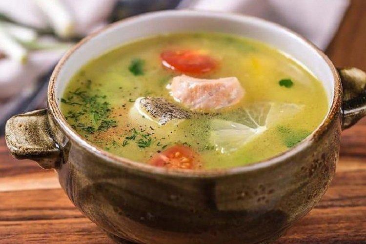 Soupe de saumon aux tomates