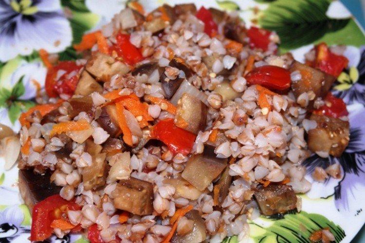 Bouillie de sarrasin aux aubergines