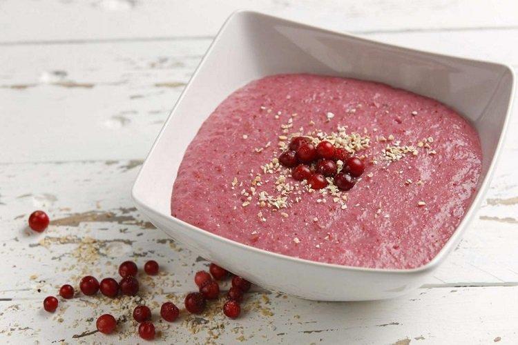 Bouillie de semoule aux canneberges au lait