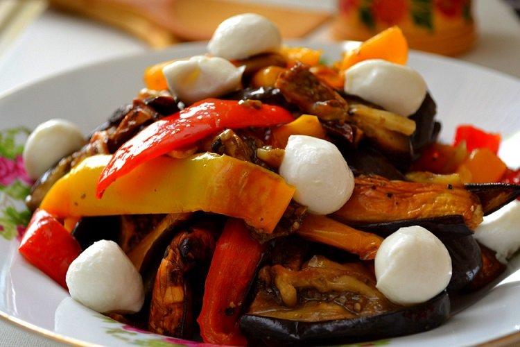 Salade d'aubergines et mozzarella