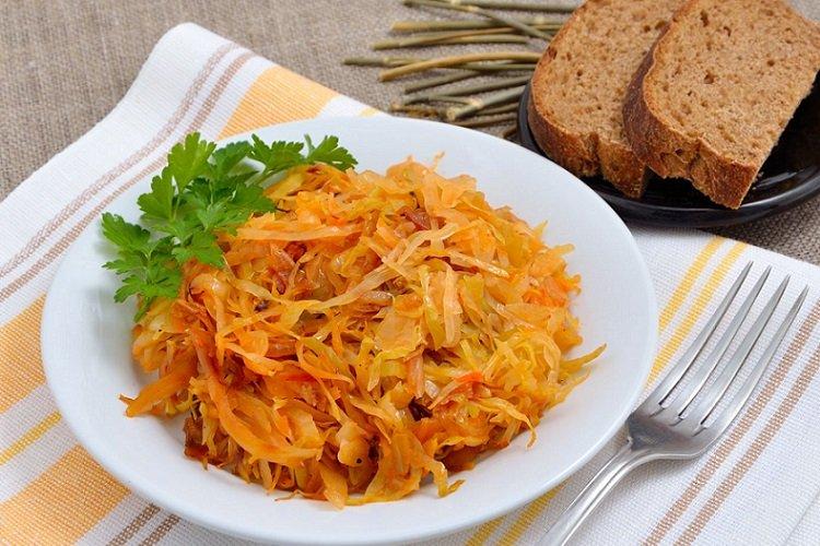 La recette classique du chou mijoté