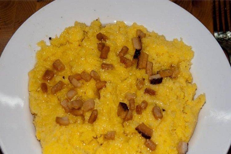 Bouillie de maïs aux craquelins