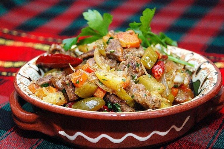 Ragoût de boeuf aux cornichons