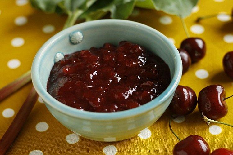 Confiture de cerises à la gélatine
