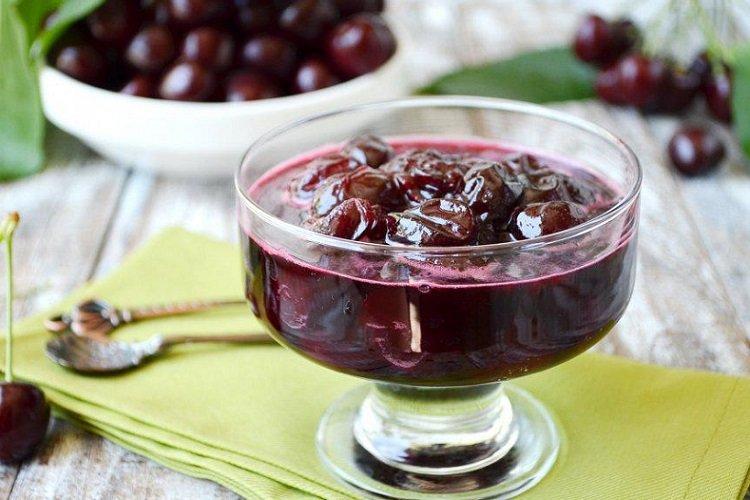 Confiture de cerises douces au noyau