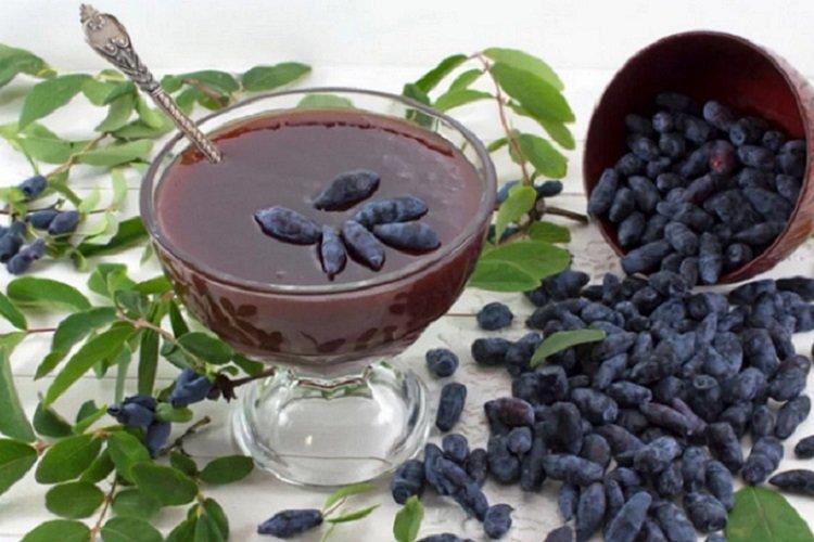 Confiture de chèvrefeuille Pyatiminutka