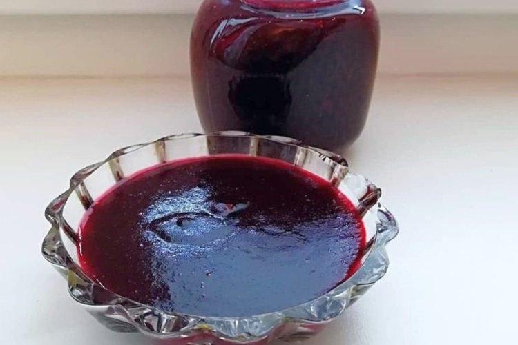Jus et confiture de chèvrefeuille