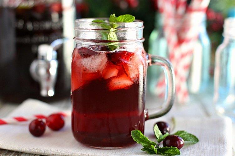 Compote de fraises, gingembre et menthe