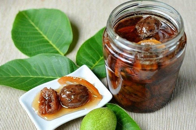 Confiture de Noix au Citron