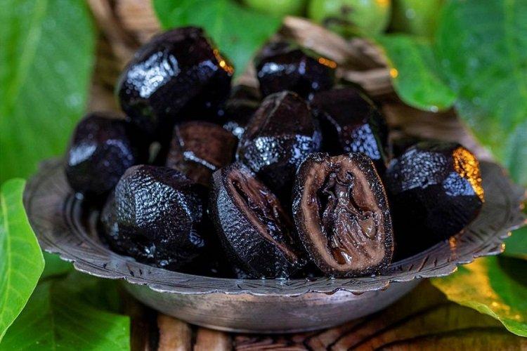 Confiture de noix noires