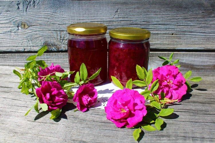 Confiture de pétales de rose hachée