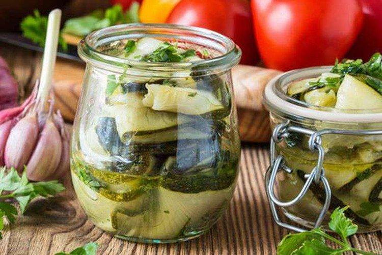 Salade de courgettes au miel pour l'hiver