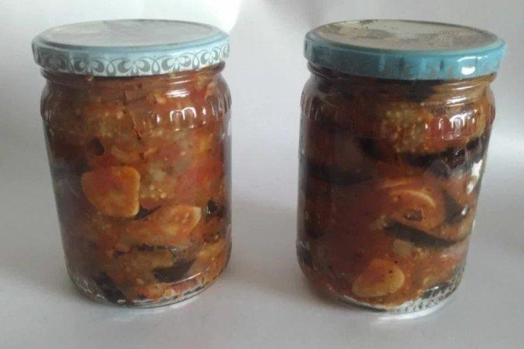 Salade d'aubergines aux pruneaux pour l'hiver