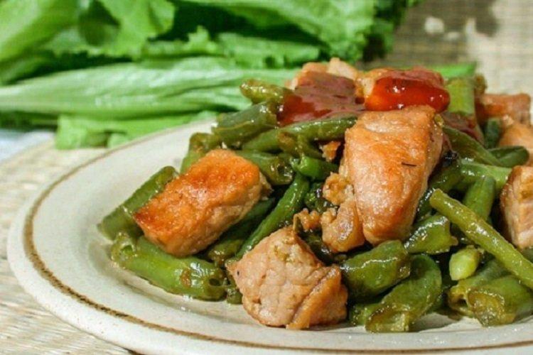 Poulet mijoté aux asperges