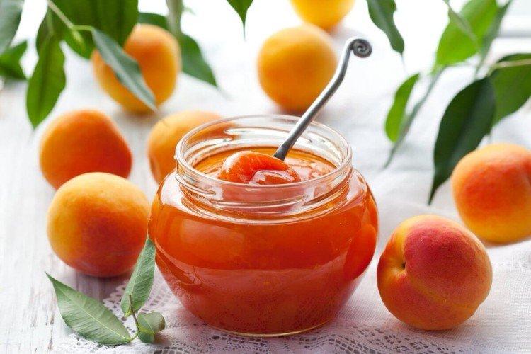 Confiture d'abricots aux pêches