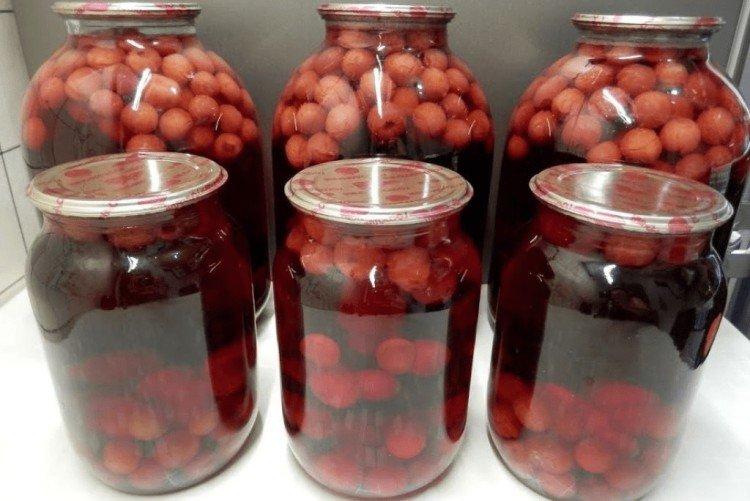 Compote de cerises pour l'hiver