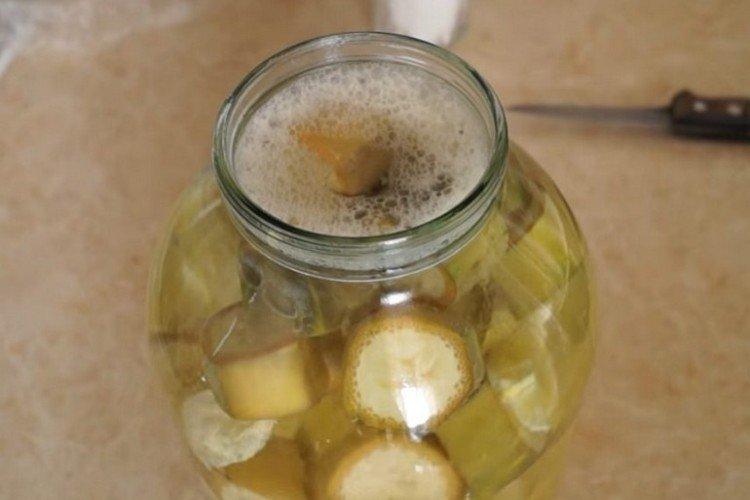 Compote de banane pour l'hiver