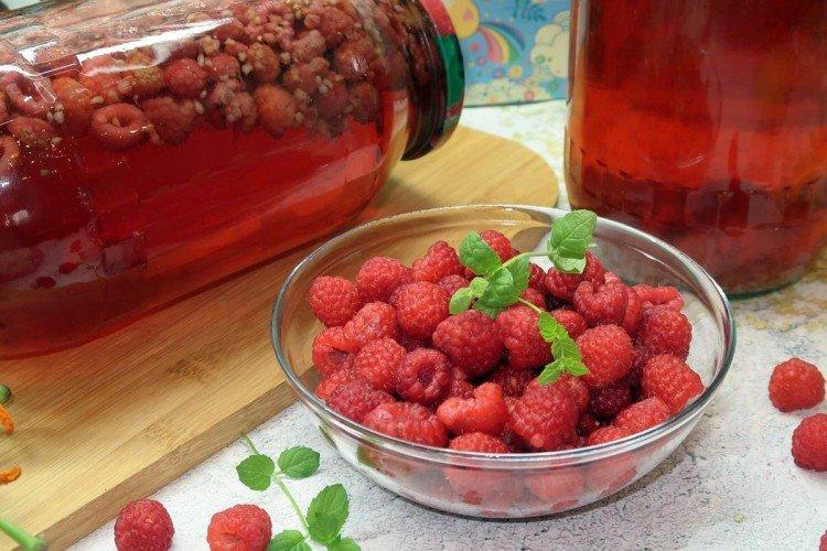 Compote de framboises pour l'hiver