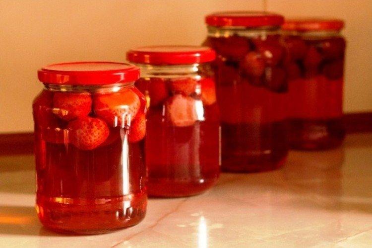 Compote de fraises pour l'hiver