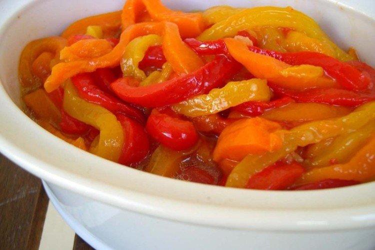 Salade coréenne de poivrons doux pour l'hiver