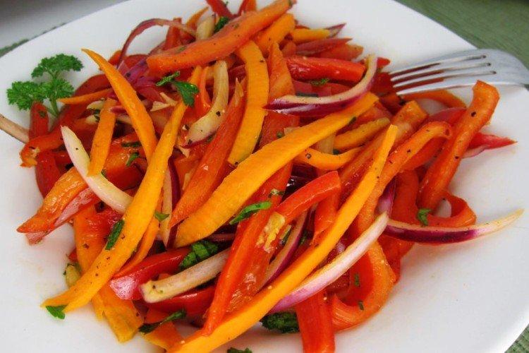 Salade de poivrons d'hiver aux carottes