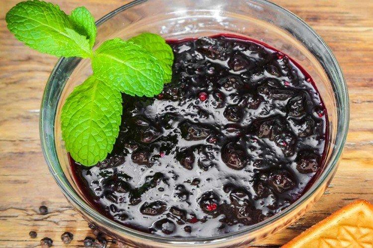 Confiture de cassis et menthe