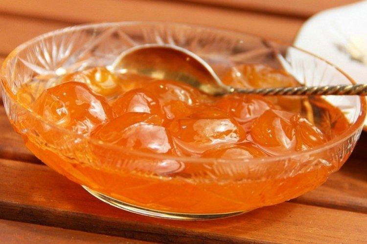 Confiture de cerises blanches à la banane