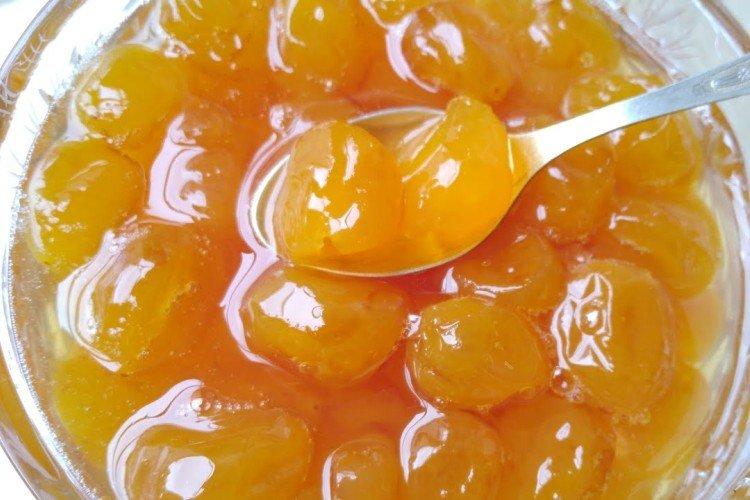 Confiture de cerises blanches à la vanille