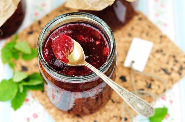 Confiture aux groseilles et groseilles rouges