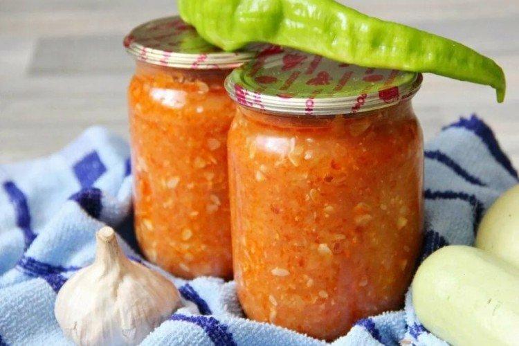 Adjika de tomates aux courgettes