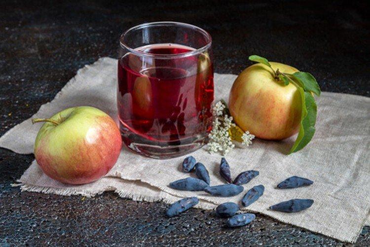 Compote de chèvrefeuille et pomme pour l'hiver