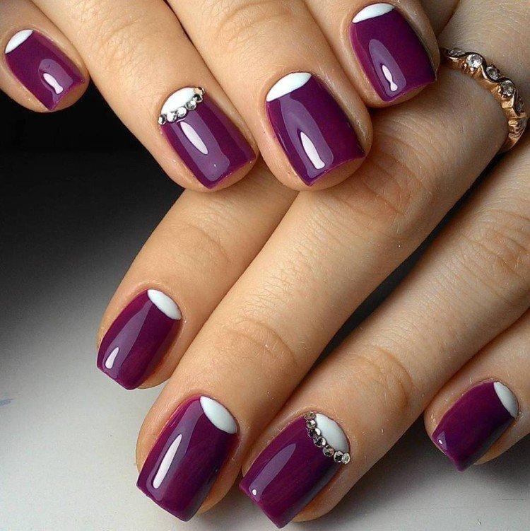 Manucure lunaire 2021