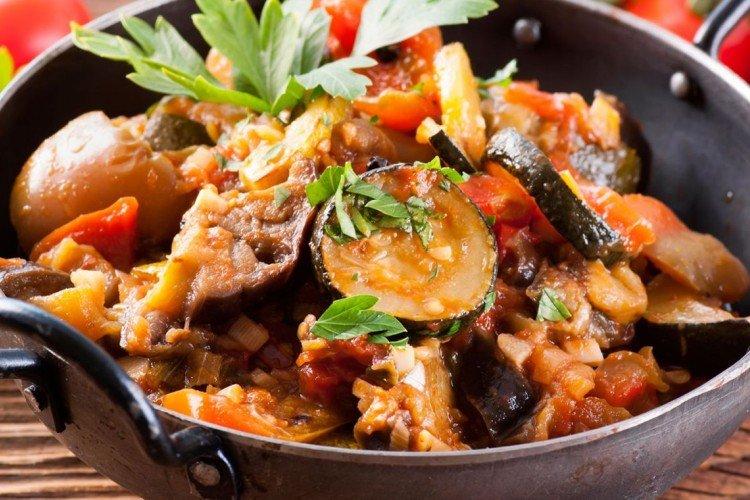 Sauté de légumes à la viande hachée