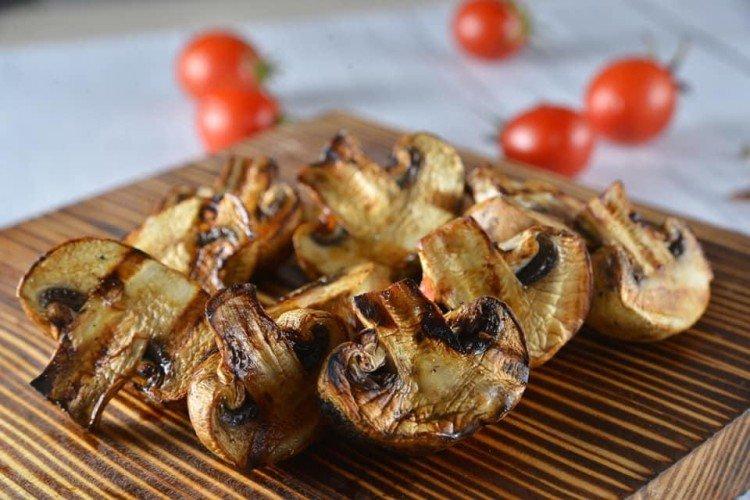 Champignons marinés