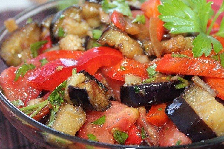 Salade de poivrons et d'aubergines