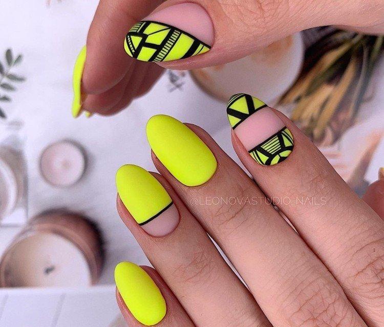 Manucure néon mat