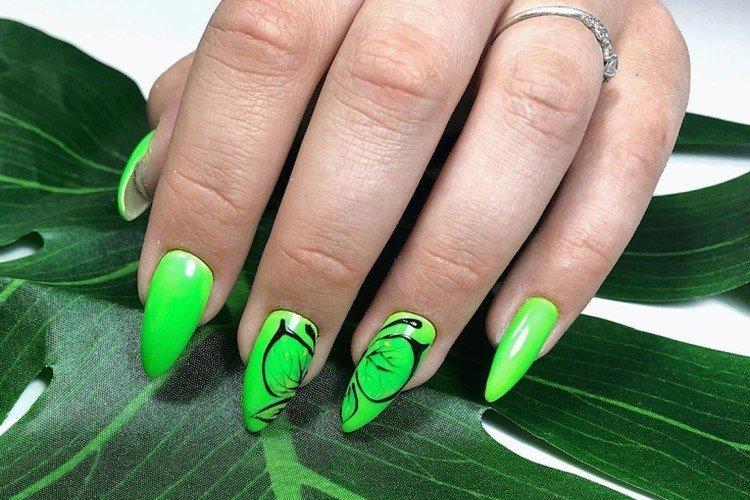 Manucure au néon vert