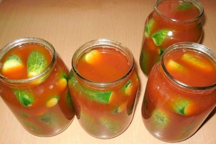 Concombres marinés au chili ketchup