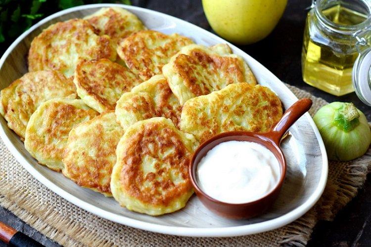 Crêpes de courgettes à la crème sure