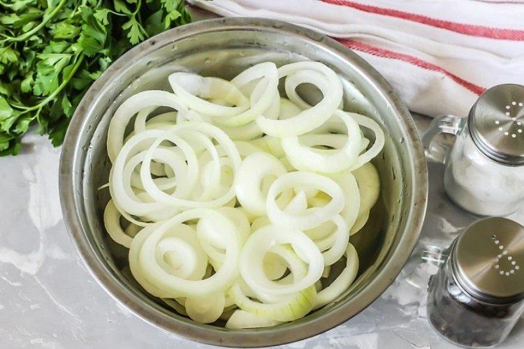 Oignons marinés au vinaigre balsamique