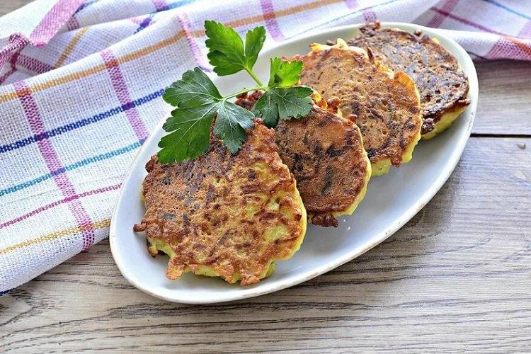 Crêpes de courgettes et viande hachée