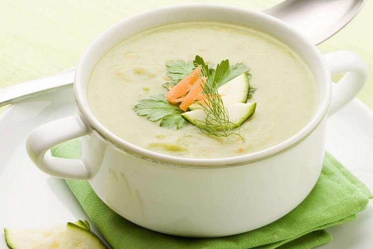 Soupe crémeuse de courge au poulet