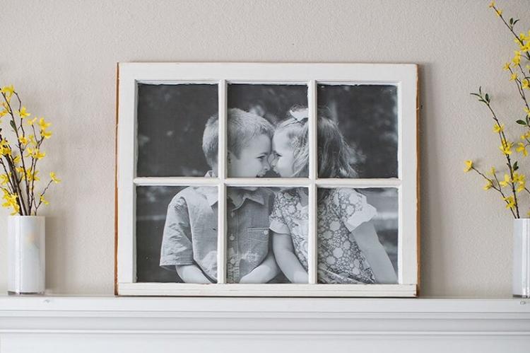 Cadre photo bricolage à partir d'un cadre de fenêtre