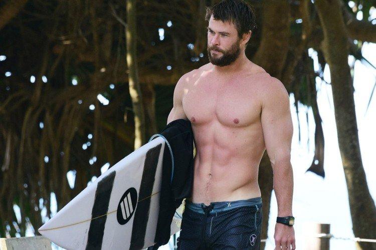 Chris Hemsworth - Acteurs hollywoodiens à la silhouette parfaite