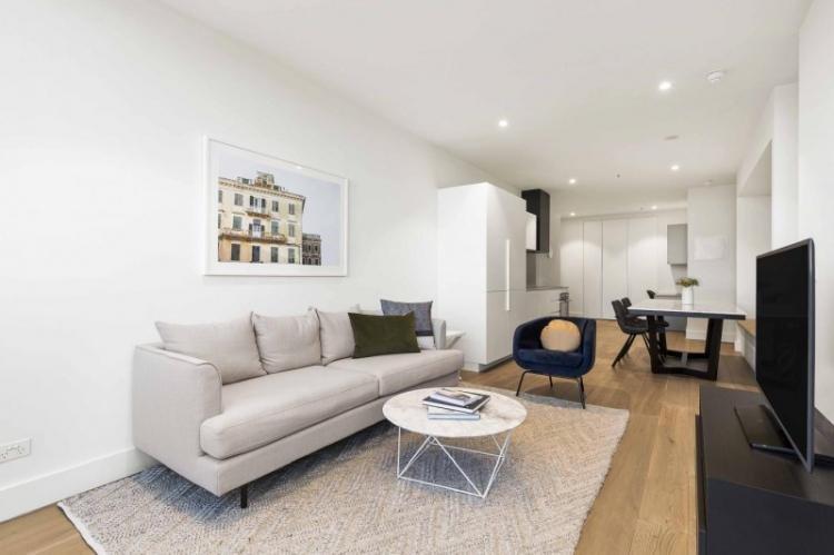 Design d'intérieur de salon dans le style du minimalisme - photo